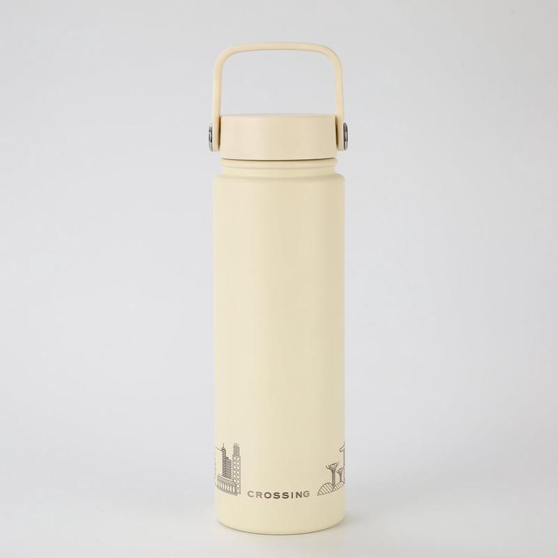 Crossing Urban Ceramic S/S Insulated Flat Cap Bottle With Handle 720ml - Skyline Singapore (White)