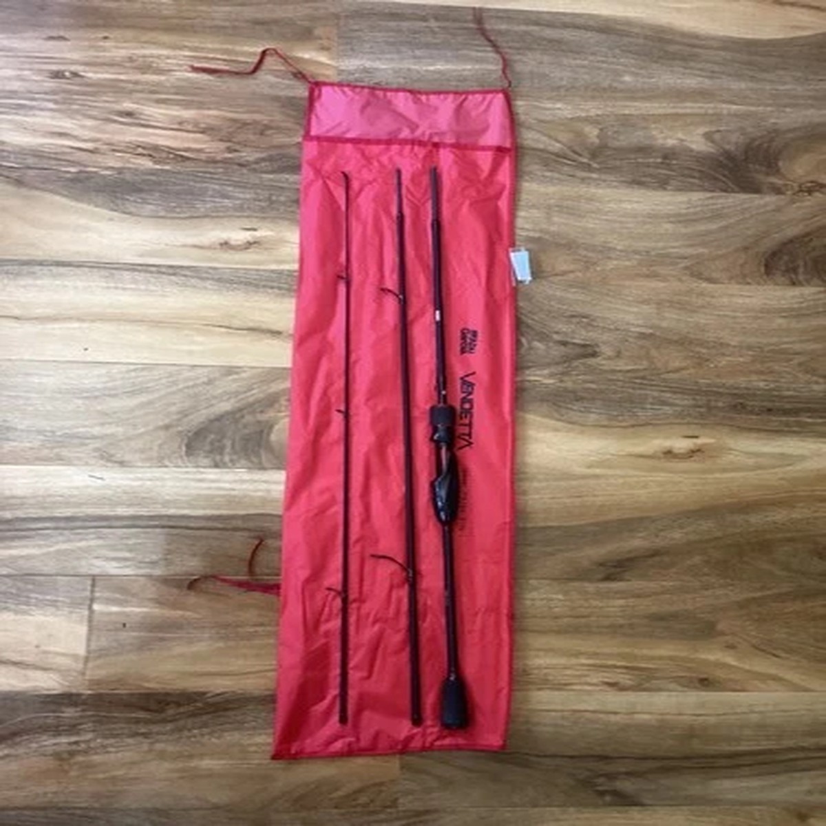 New Abu Garcia Vendetta V3 Travel Spinning Rod 7 ft 3 pc Light 3 - 15 gm.